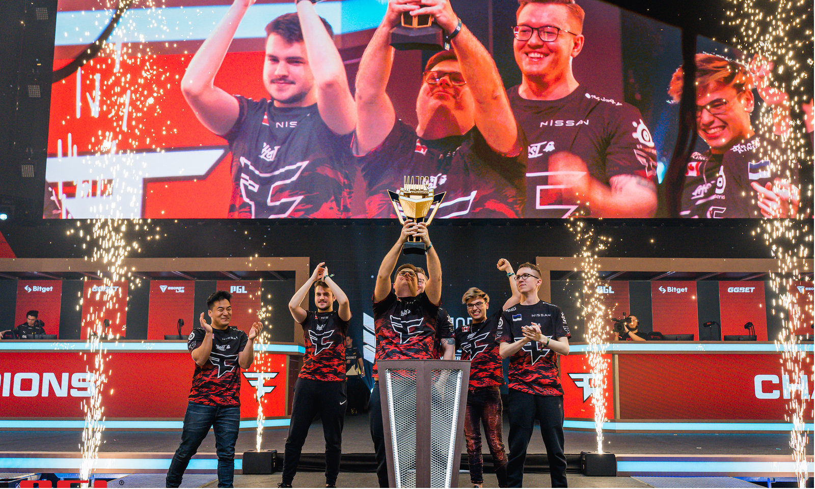 名人决定的 名人决定的